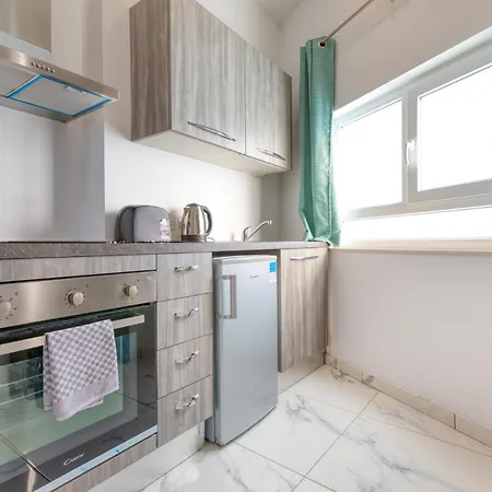 Stylish Penthouse Bay Square 5 * סיינט פול ביי