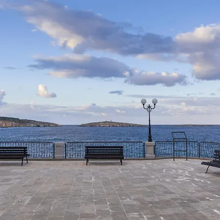 Stylish Penthouse Bay Square 5 Apartament *