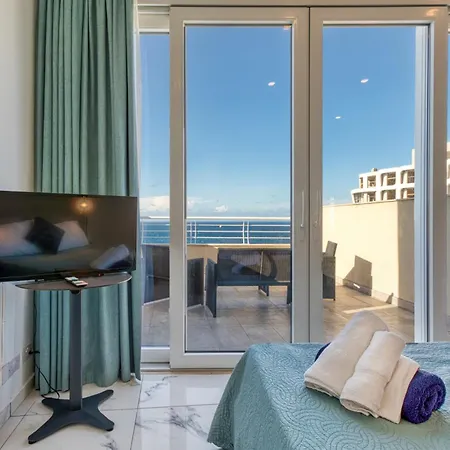 Stylish Penthouse Bay Square 5 דירה *