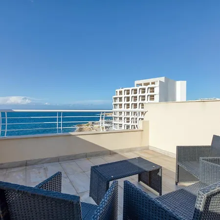 Stylish Penthouse Bay Square 5