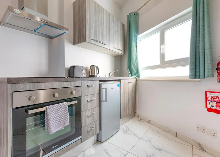 Stylish Penthouse Bay Square 5 * San Pawl il-Baħar