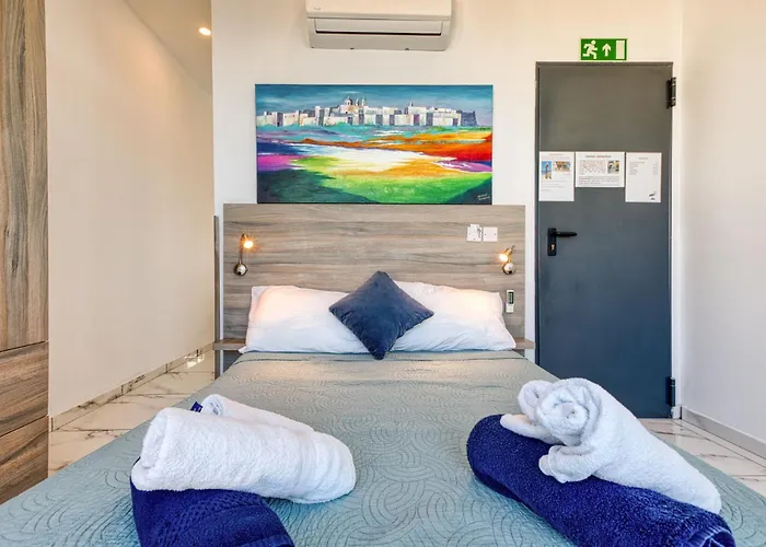 Stylish Penthouse Bay Square 5 *