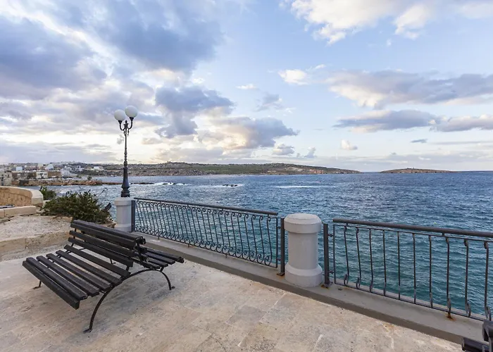 Stylish Penthouse Bay Square 5 Lejlighed