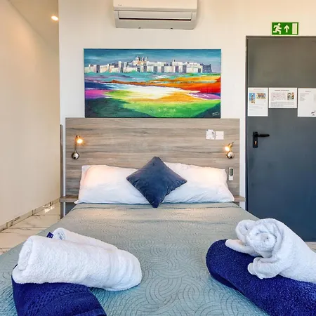 Stylish Penthouse Bay Square 5 *