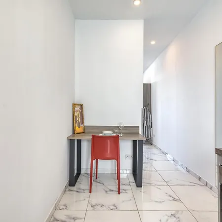 Stylish Penthouse Bay Square 5 * St Paul's Bay