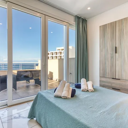 Stylish Penthouse Bay Square 5 *