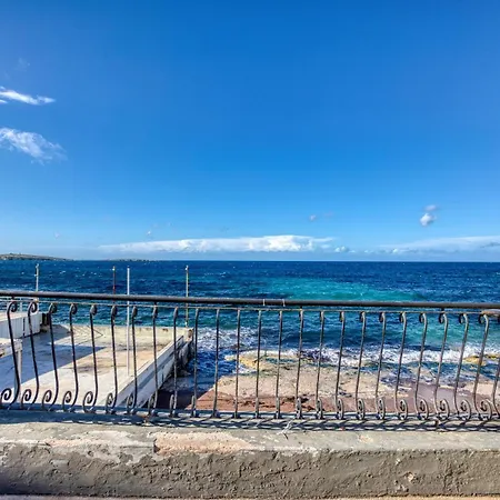 Stylish Penthouse Bay Square 5 * St Paul's Bay